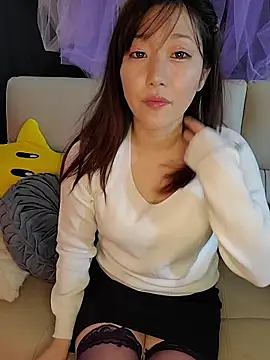 M Kaede online show from 11-28-25, 07:38