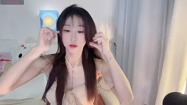 Snapshot of ai-ai-mi chatting on 05-14-26, 07:42 ai-ai-mi online show from 05-14-26, 07:42