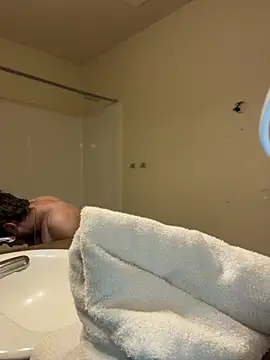 Snapshot of Matthew23Z chatting on 10-13-25, 12:38 Matthew23Z online show from 10-13-25, 12:38