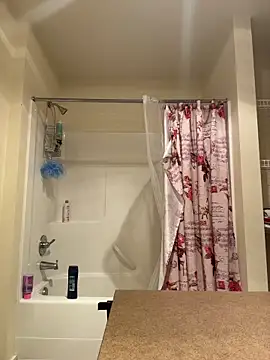 Snapshot of Matthew23Z chatting on 10-18-25, 09:04 Matthew23Z online show from 10-18-25, 09:04