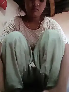 Hot Shredha online show from 09-30-25, 01:32