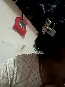 Hot Shredha online show from 10-27-25, 03:32