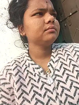 Hot Shredha online show from 11-27-25, 02:35