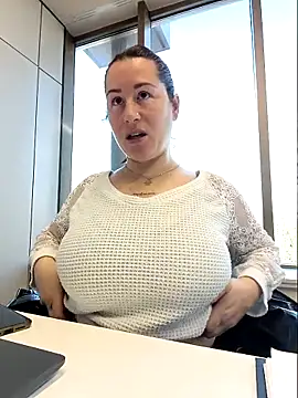 bichota85 online show from 02-06-26, 09:56