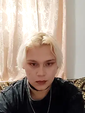 Snapshot of MargoShein chatting on 09-30-25, 04:23 MargoShein online show from 09-30-25, 04:23