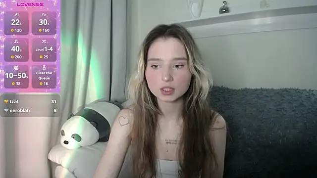 Snapshot of _Lua__ chatting on 10-09-25, 04:49  Lua   online show from 10-09-25, 04:49