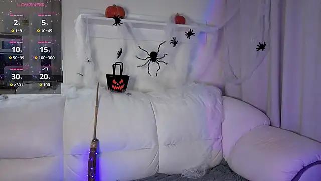 Snapshot of _Lua__ chatting on 10-27-25, 01:26  Lua   online show from 10-27-25, 01:26