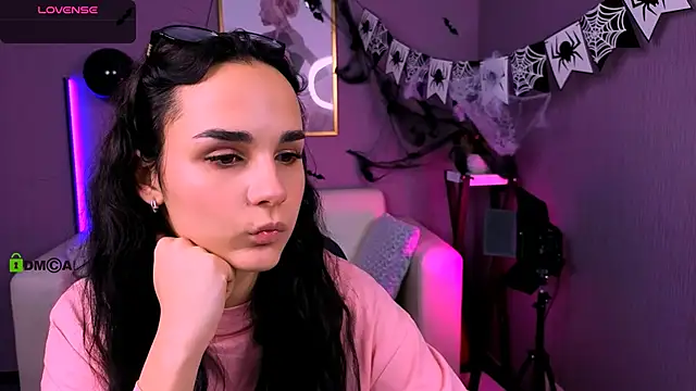 Snapshot of ariana_ross7 chatting on 10-25-25, 07:08 ariana ross7 online show from 10-25-25, 07:08