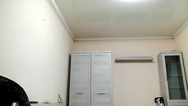 DominicaBanxx online show from 12-19-25, 02:13