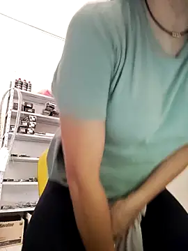 Snapshot of valery506 chatting on 10-06-25, 03:42 valery506 online show from 10-06-25, 03:42