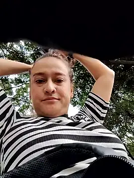 Snapshot of valery506 chatting on 11-24-25, 01:44 valery506 online show from 11-24-25, 01:44