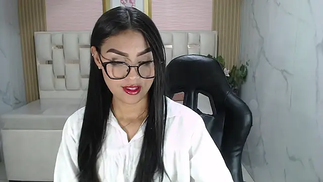 lissandra s online show from 12-04-25, 08:28