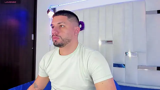 Jacob19  online show from 11-02-25, 12:18