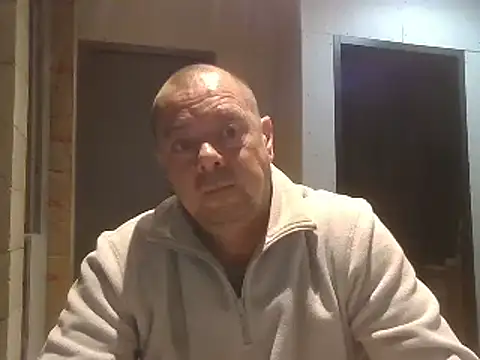 Snapshot of hugoboys4576 chatting on 11-05-25, 04:40 hugoboys4576 online show from 11-05-25, 04:40