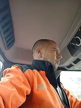 Snapshot of hugoboys4576 chatting on 11-06-25, 01:12 hugoboys4576 online show from 11-06-25, 01:12