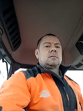 Snapshot of hugoboys4576 chatting on 11-18-25, 08:52 hugoboys4576 online show from 11-18-25, 08:52