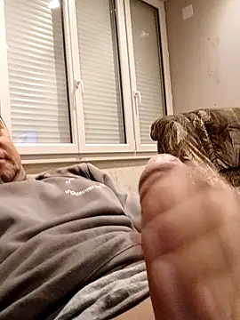 Snapshot of hugoboys4576 chatting on 11-20-25, 06:24 hugoboys4576 online show from 11-20-25, 06:24