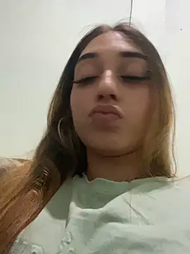 loirinhaaa online show from 11-23-25, 01:38