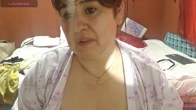 Snapshot of Sasharosee2 chatting on 11-03-25, 01:01 Sasharosee2 online show from 11-03-25, 01:01