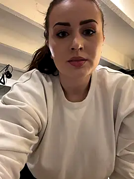 Kristyoff online show from 10-27-25, 01:04