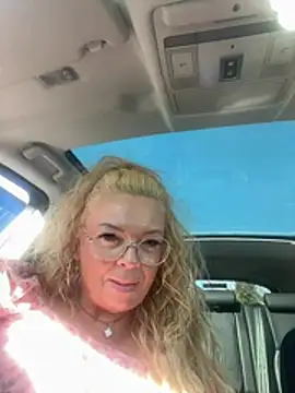 BonnyDesire online show from 04-24-26, 01:57