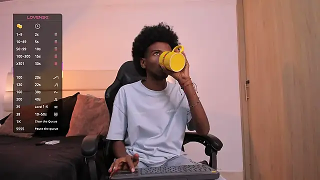 AllexJacob online show from 11-08-25, 07:34