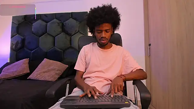 AllexJacob online show from 04-24-26, 01:13