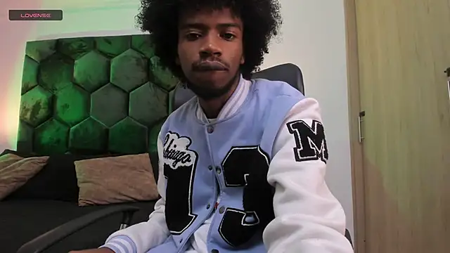 AllexJacob online show from 05-25-26, 01:06