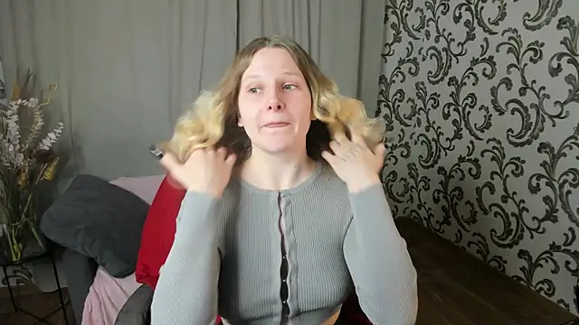 Snapshot of _Velvet_peach_ chatting on 11-29-25, 10:18 Velvet peach online show from 11-29-25, 10:18