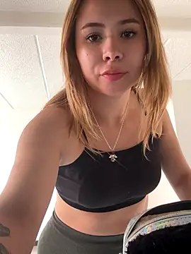 Snapshot of IamCatalina888 chatting on 09-24-25, 04:54 IamCatalina888 online show from 09-24-25, 04:54