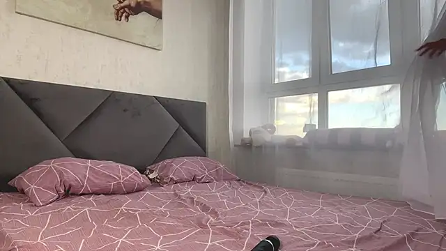 Snapshot of DarkSignal chatting on 10-12-25, 12:26 DarkSignal online show from 10-12-25, 12:26