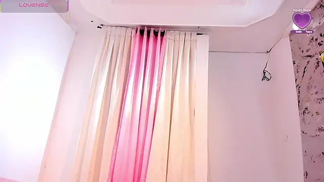 Doll lauren online show from 12-19-25, 11:28