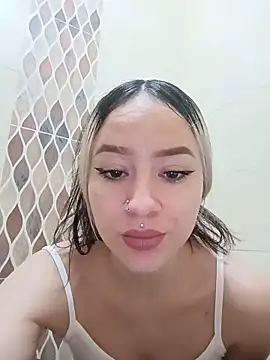 Snapshot of Shairaclark_ chatting on 05-24-26, 09:20 Shairaclark online show from 05-24-26, 09:20