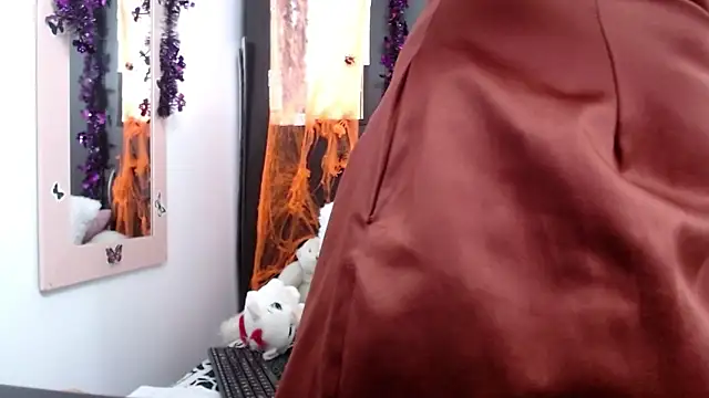 Snapshot of camilavargas_ chatting on 10-18-25, 09:48 camilavargas online show from 10-18-25, 09:48