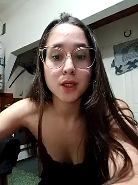 Snapshot of linameii chatting on 12-02-25, 01:55 linameii online show from 12-02-25, 01:55