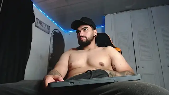 Snapshot of Chrys_harris77 chatting on 10-08-25, 07:33 Chrys harris77 online show from 10-08-25, 07:33