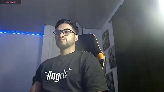 Snapshot of Chrys_harris77 chatting on 11-26-25, 01:50 Chrys harris77 online show from 11-26-25, 01:50