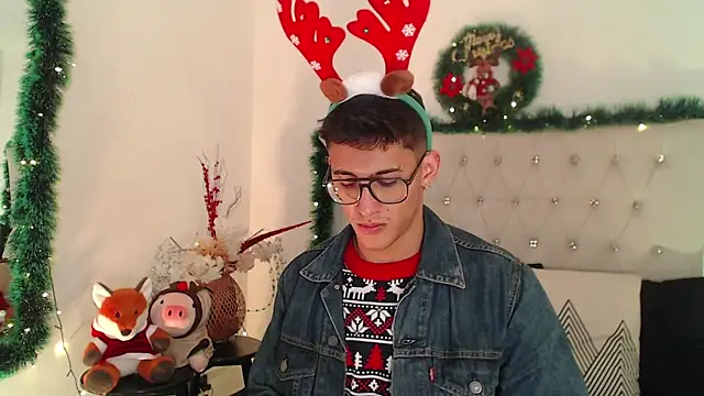 SalvadorFit online show from 12-18-25, 10:16