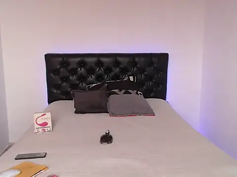 Snapshot of Lunadool chatting on 03-26-26, 02:11 Lunadool online show from 03-26-26, 02:11