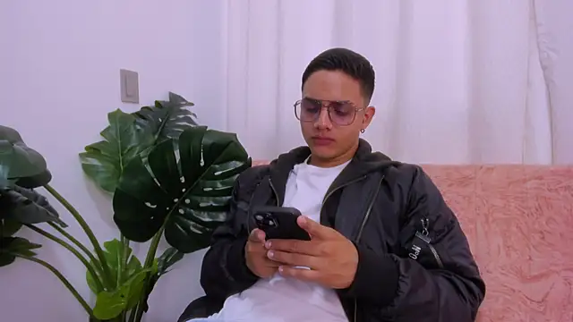 axel vega online show from 09-29-25, 07:19