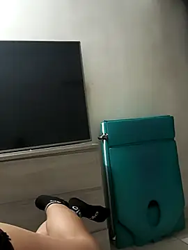 Snapshot of jenpaoo6- chatting on 10-14-25, 09:48 jenpaoo6- online show from 10-14-25, 09:48