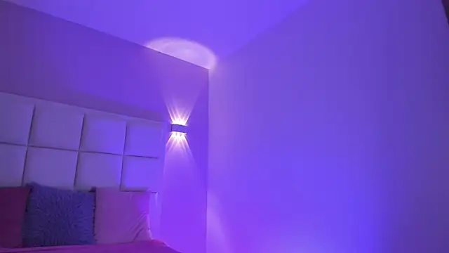 Snapshot of Scarleett_Moon chatting on 09-22-25, 03:30 Scarleett Moon online show from 09-22-25, 03:30