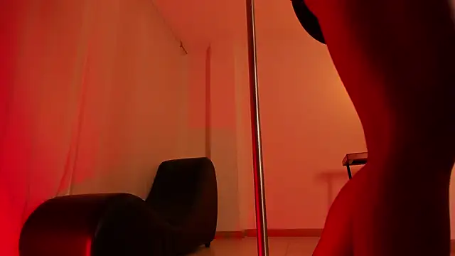 Snapshot of Scarleett_Moon chatting on 10-03-25, 03:25 Scarleett Moon online show from 10-03-25, 03:25