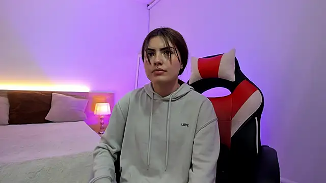 Snapshot of Scarleett_Moon chatting on 12-03-25, 03:58 Scarleett Moon online show from 12-03-25, 03:58