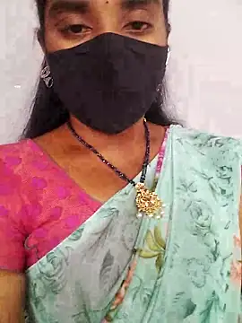 Snapshot of Mahaitha chatting on 10-19-25, 07:31 Mahaitha online show from 10-19-25, 07:31