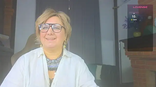 Marta Wils online show from 11-20-25, 03:18