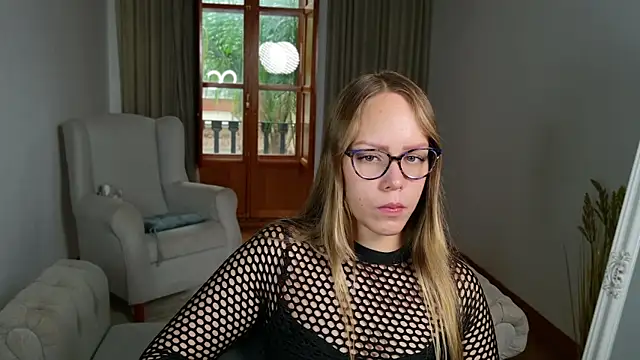 Snapshot of Naughty_Kitti chatting on 10-13-25, 07:19 Naughty Kitti online show from 10-13-25, 07:19