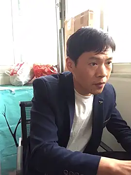 Snapshot of pualldu chatting on 11-19-25, 06:24 pualldu online show from 11-19-25, 06:24