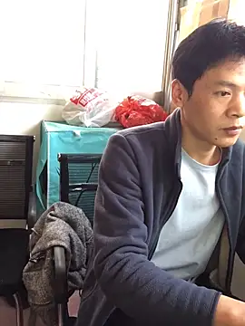 Snapshot of pualldu chatting on 11-25-25, 05:40 pualldu online show from 11-25-25, 05:40