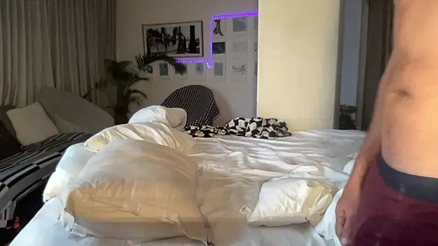 meilingmike online show from 09-21-25, 03:52